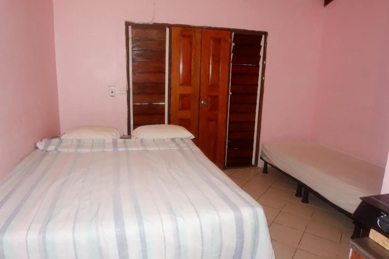 Bluepango Guest House Port Vila Eksteriør billede